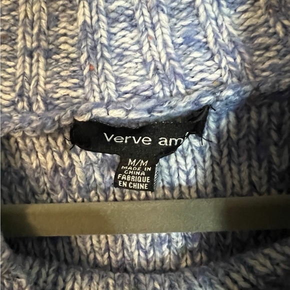 A Verve Ami mock turtleneck in size medium - Picture 3 of 6